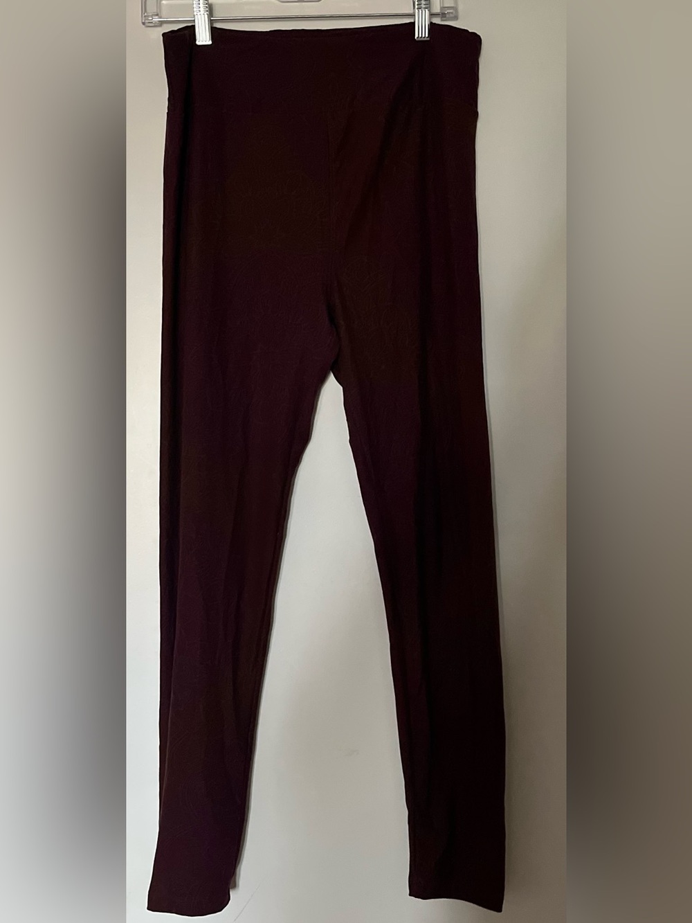 LulaRoe Women's Maroon Light Print Leggings